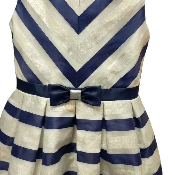 Jona Michelle Blue A-line Dress with V-neck Sleeveless Design for Wedding Guest - Picture 2 of 6